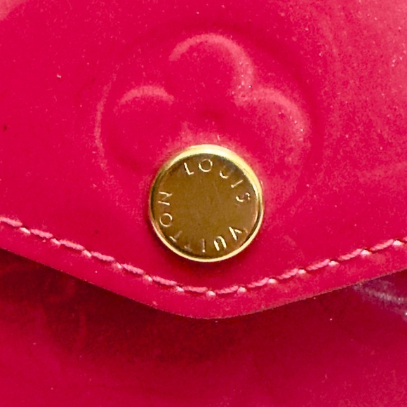 NEW Hot Pink Vernis Portefeuille Sarah
Monogram Long Wallet - Picture 6 of 16